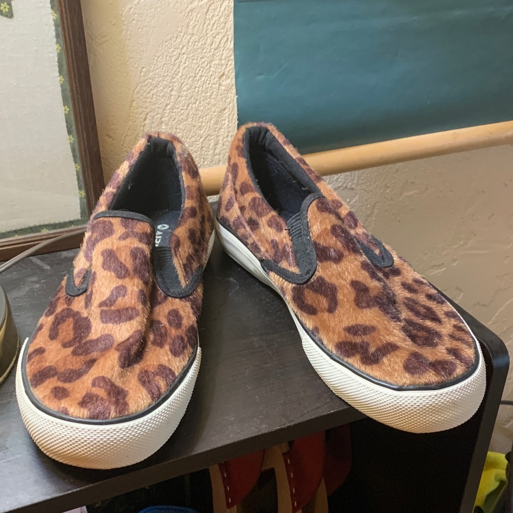 Size 9 w - size 7.5 m pony skin Airwalks leopard print